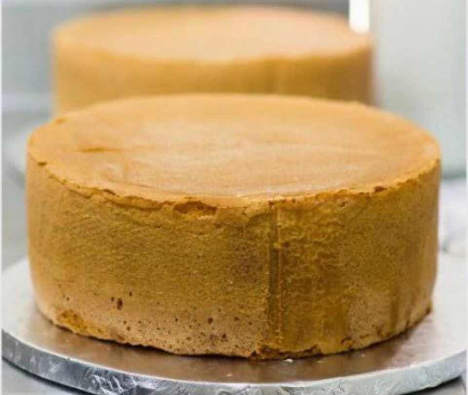 Splendor Cakes and Pasteries Naked Cake